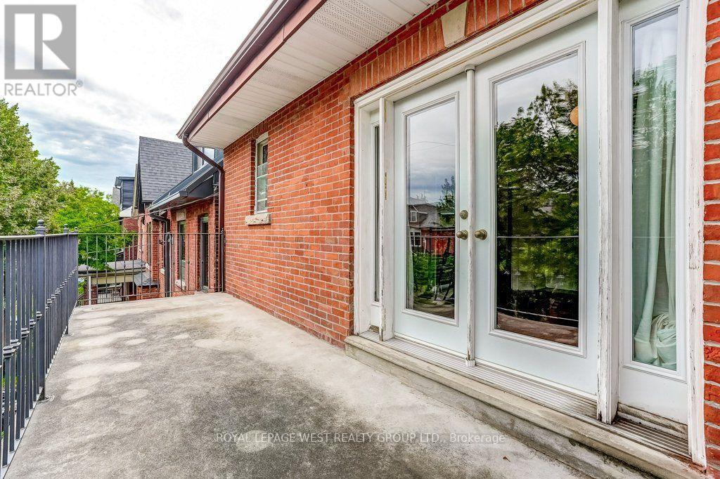 












28 CONCORD AVENUE

,
Toronto,




Ontario
M6H2P1

