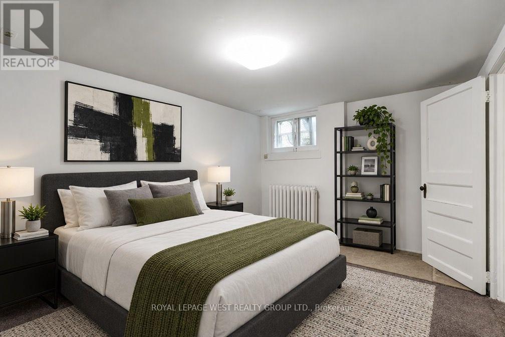 












28 CONCORD AVENUE

,
Toronto,




Ontario
M6H2P1

