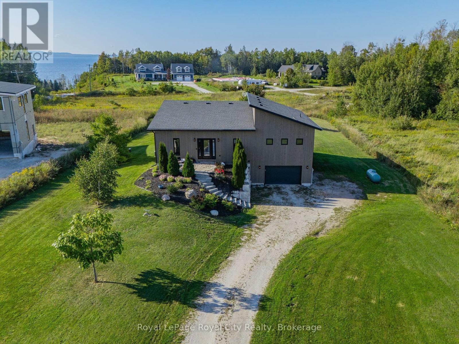 












103 UGOVSEK CRESCENT

,
Meaford,




Ontario
N0H1B0

