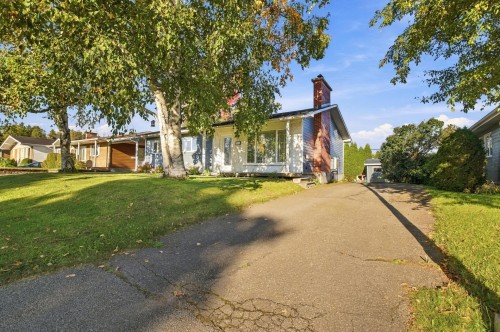 
															
													1636
													
													Rue des Sittelles
													
												
												Saguenay (Chicoutimi),
												QC 