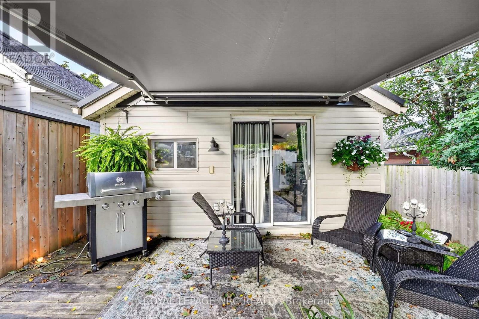 












93 LINCOLN ROAD E

,
Fort Erie (Crystal Beach),




Ontario
L0S1B0

