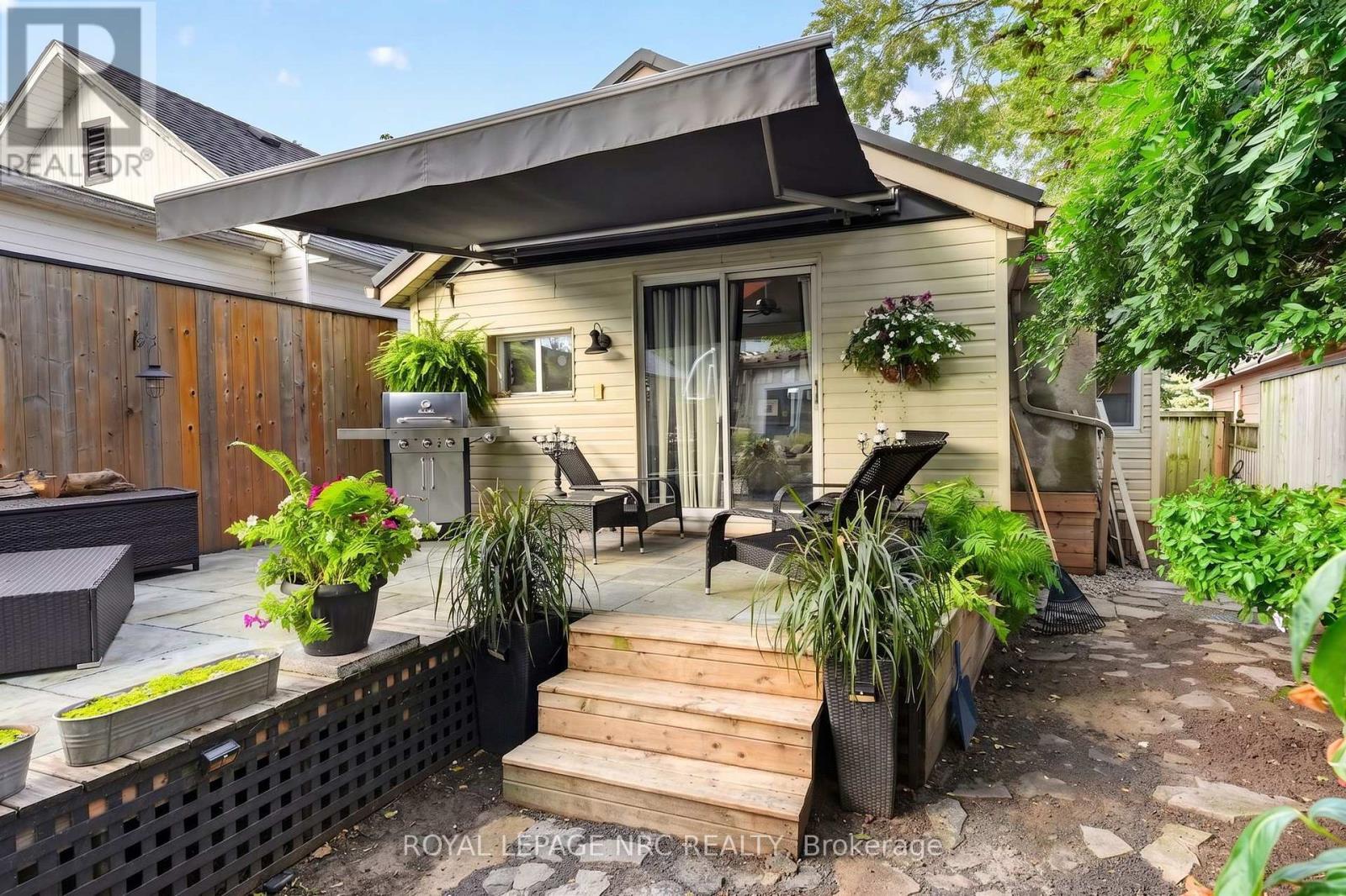 












93 LINCOLN ROAD E

,
Fort Erie (Crystal Beach),




Ontario
L0S1B0

