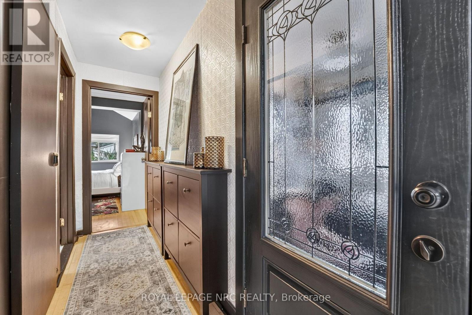 












93 LINCOLN ROAD E

,
Fort Erie (Crystal Beach),




Ontario
L0S1B0

