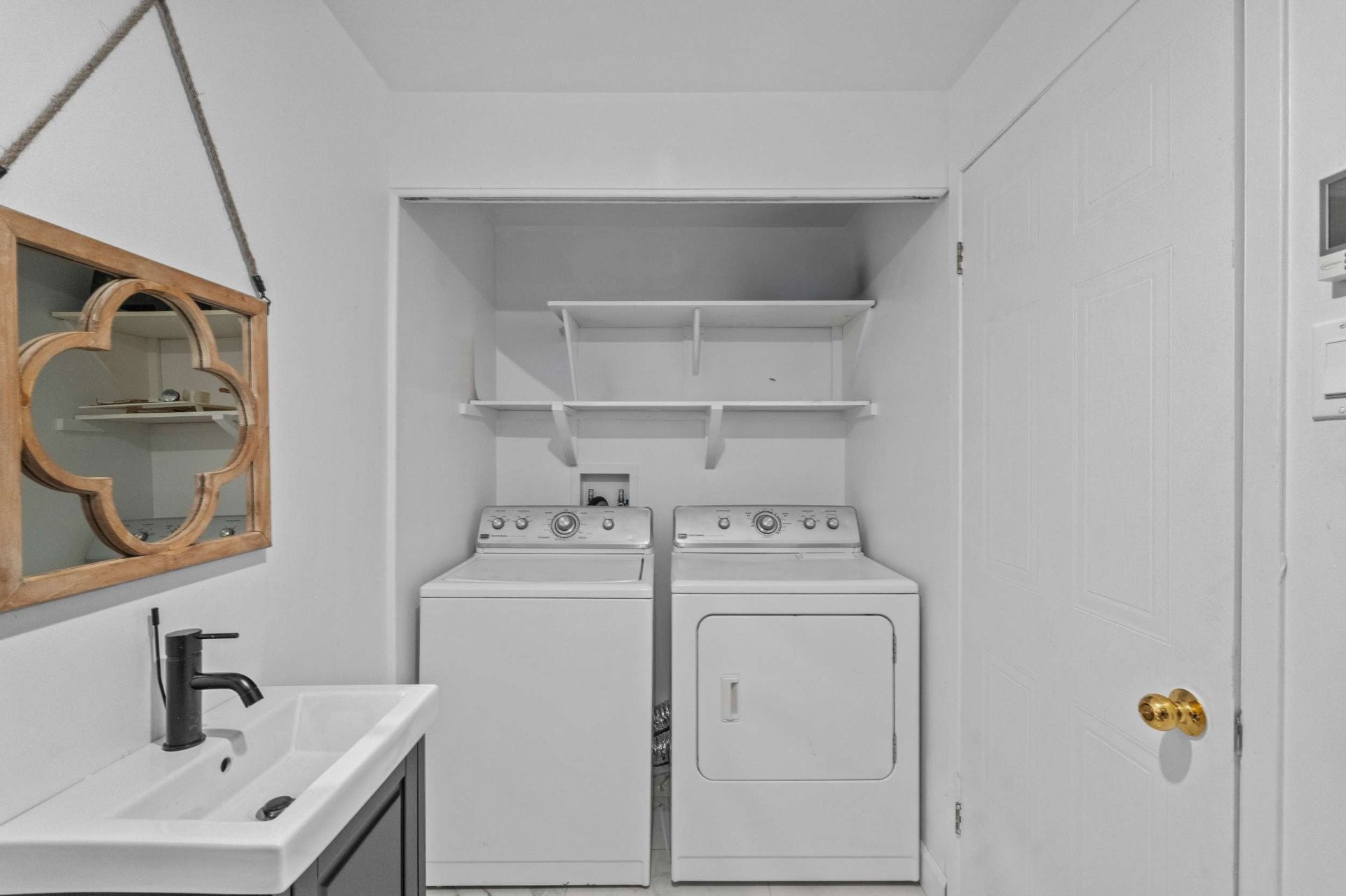 









130


Rue Leblanc

, B,
Repentigny (Repentigny),




QC
J6A8G2

