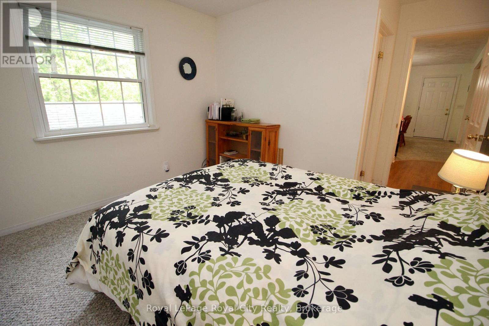 












8 BROCK STREET

,
Northern Bruce Peninsula,




Ontario
N0H2R0

