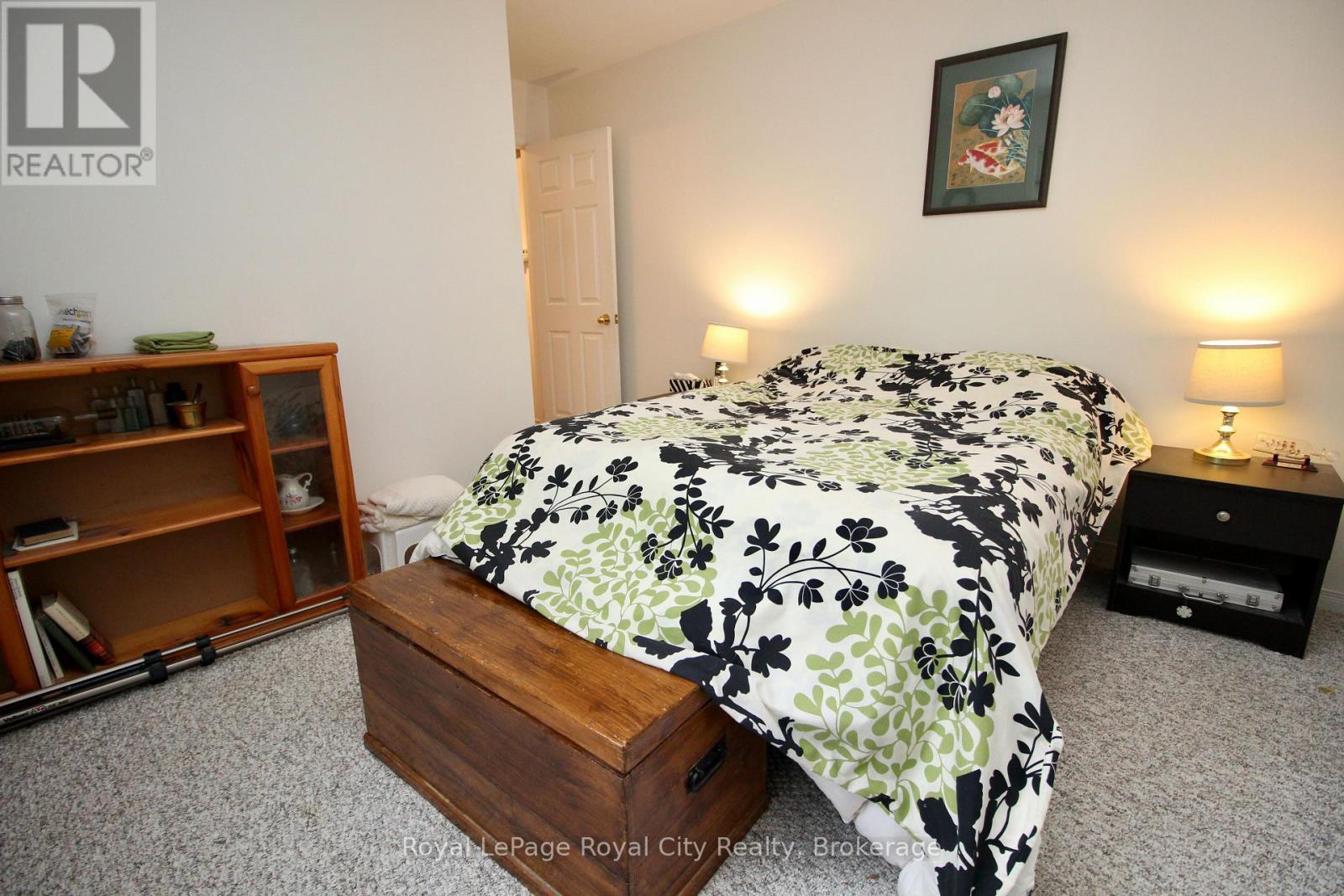 












8 BROCK STREET

,
Northern Bruce Peninsula,




Ontario
N0H2R0

