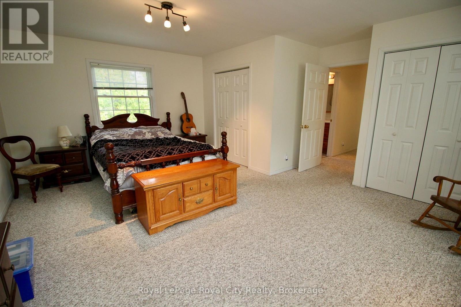 












8 BROCK STREET

,
Northern Bruce Peninsula,




Ontario
N0H2R0

