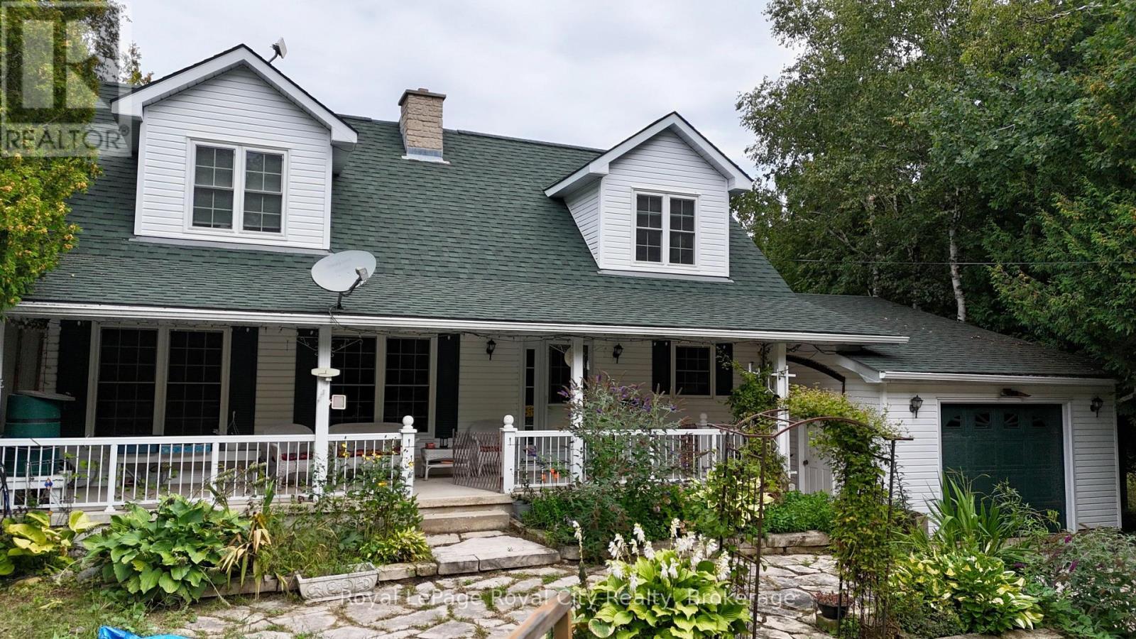 












8 BROCK STREET

,
Northern Bruce Peninsula,




Ontario
N0H2R0

