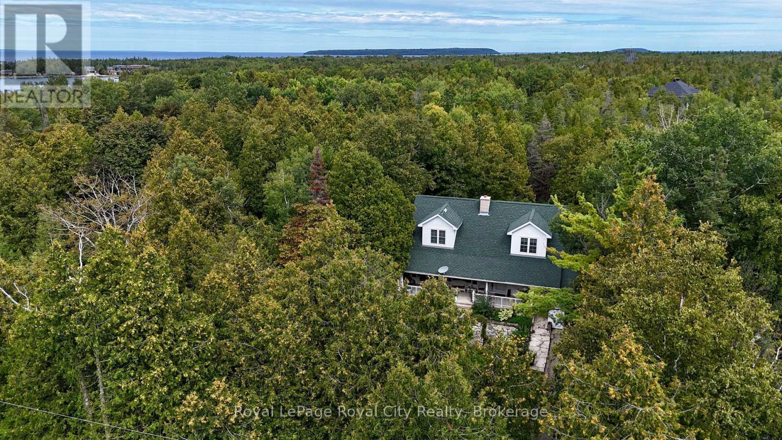 












8 BROCK STREET

,
Northern Bruce Peninsula,




Ontario
N0H2R0


