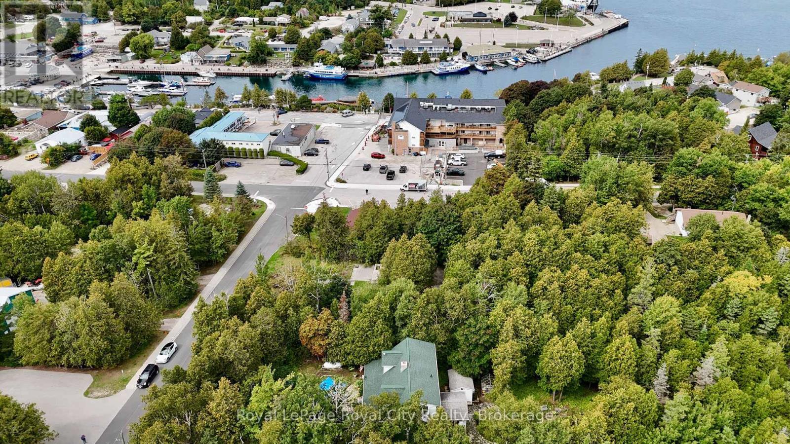 












8 BROCK STREET

,
Northern Bruce Peninsula,




Ontario
N0H2R0


