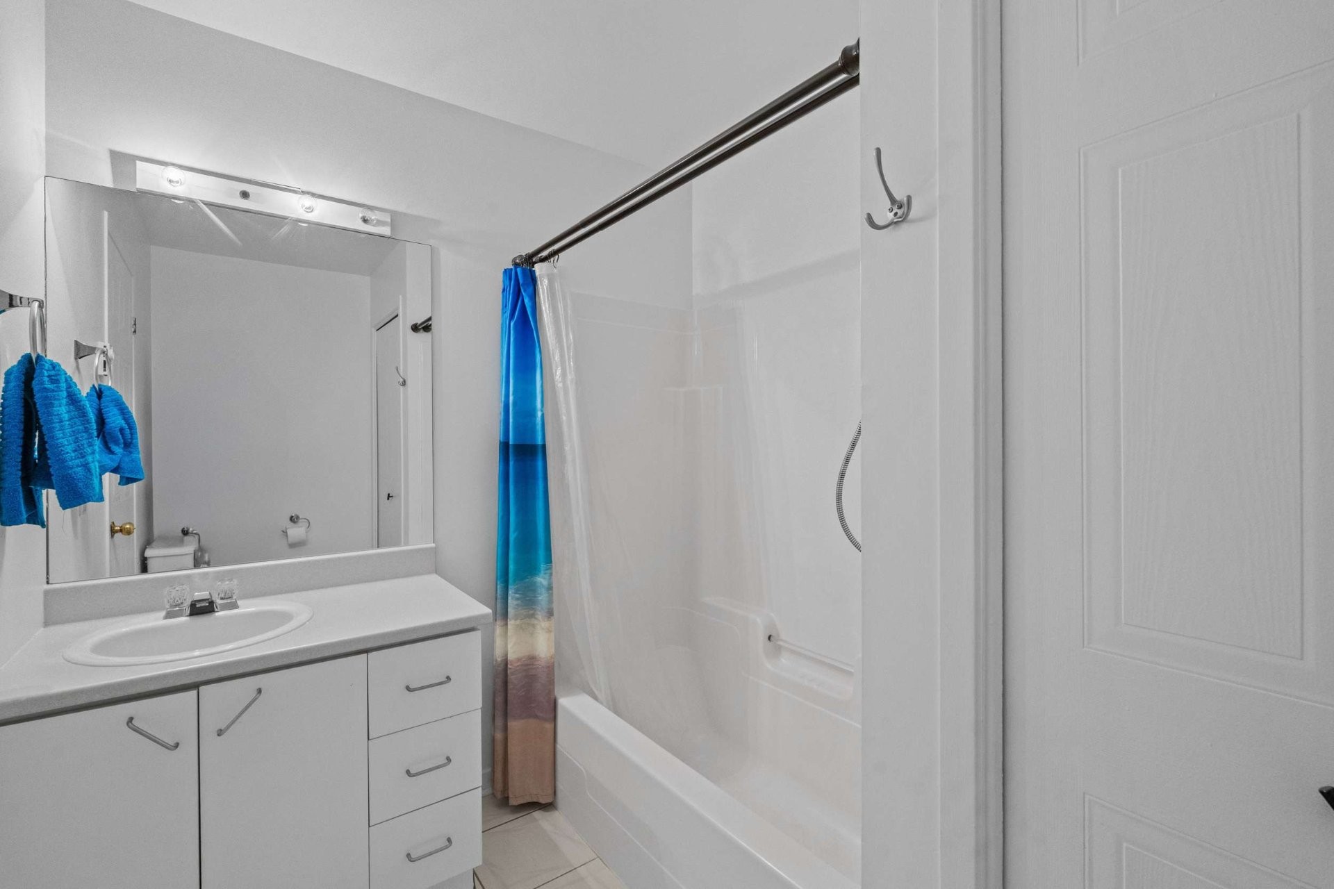 









130Z


Rue Leblanc

, B,
Repentigny (Repentigny),




QC
J6A8G2


