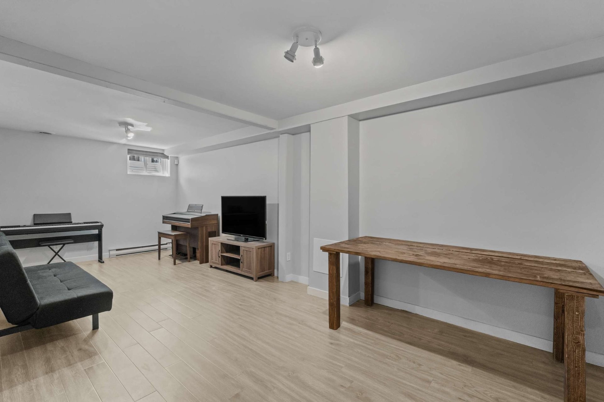 









130Z


Rue Leblanc

, B,
Repentigny (Repentigny),




QC
J6A8G2

