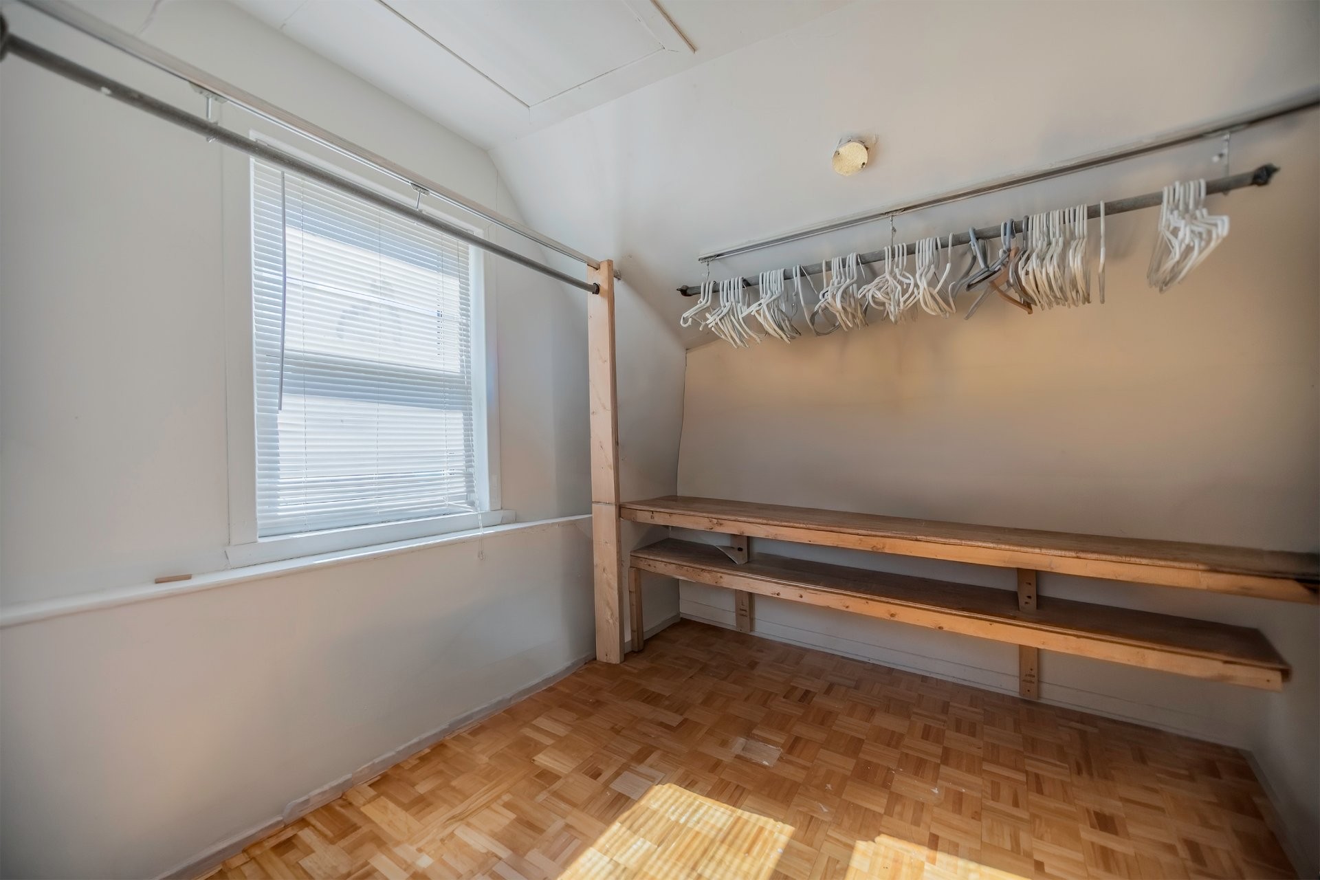 









5056


Rue Ste-Thérèse

,
Contrecoeur,




QC
J0L1C0

