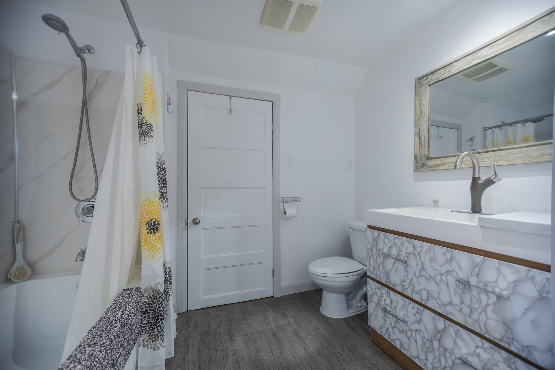









5056


Rue Ste-Thérèse

,
Contrecoeur,




QC
J0L1C0

