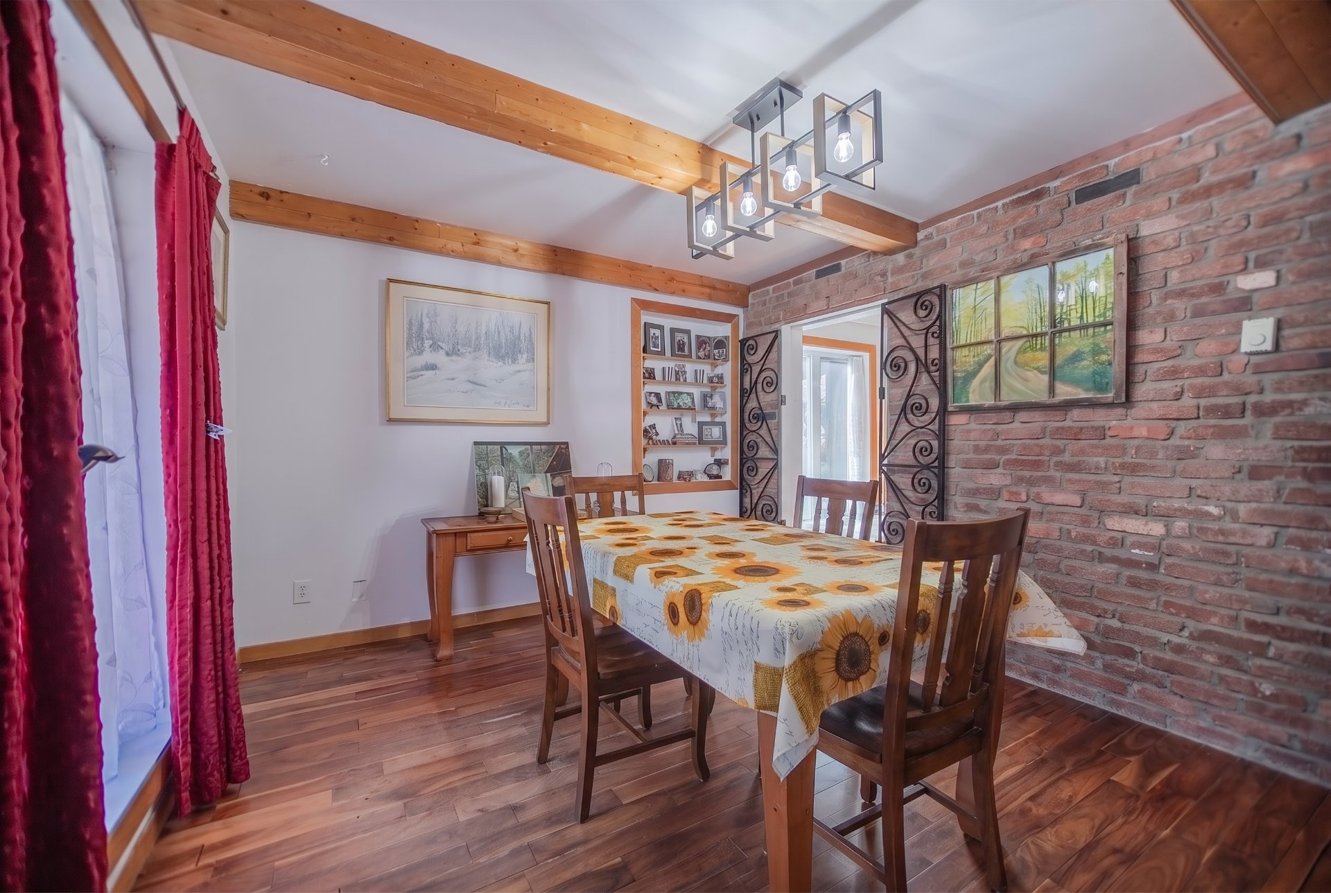 









5056


Rue Ste-Thérèse

,
Contrecoeur,




QC
J0L1C0


