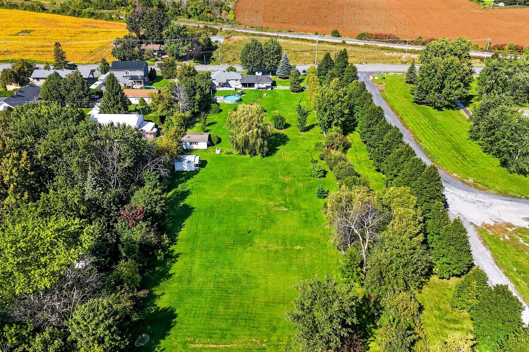 









833


Ch. du Clocher

,
Saint-Jean-sur-Richelieu,




QC
J2Y1A4

