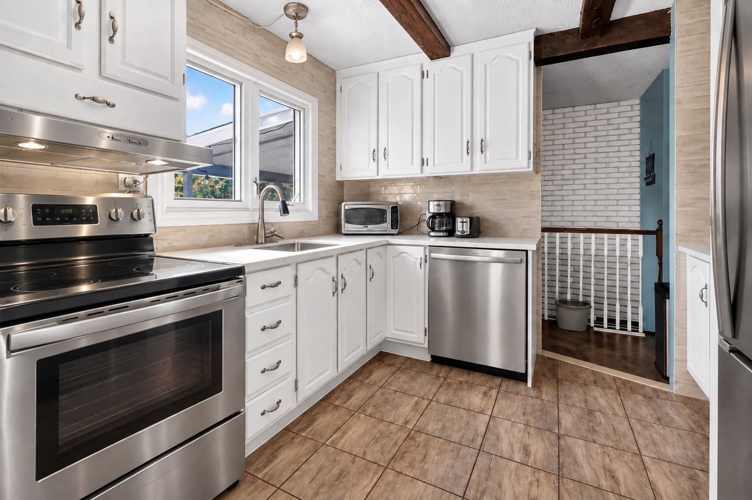 









833


Ch. du Clocher

,
Saint-Jean-sur-Richelieu,




QC
J2Y1A4

