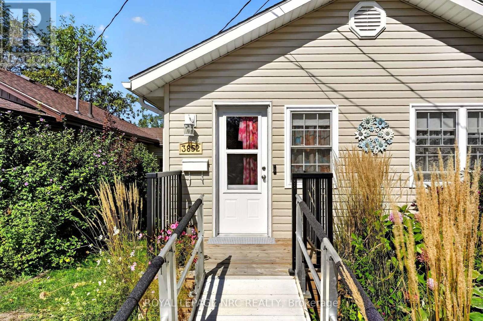 












3852 MATHEWSON AVENUE

,
Fort Erie (Crystal Beach),




Ontario
L0S1B0

