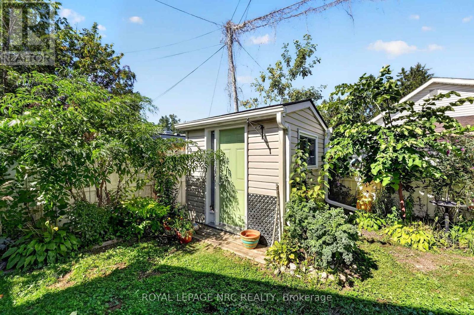 












3852 MATHEWSON AVENUE

,
Fort Erie (Crystal Beach),




Ontario
L0S1B0

