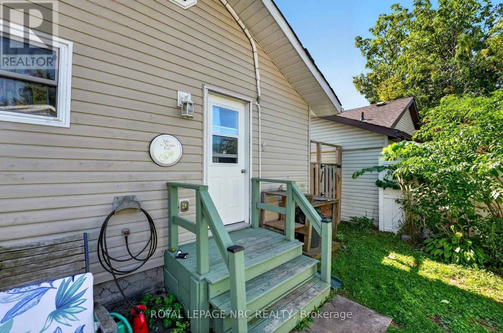 












3852 MATHEWSON AVENUE

,
Fort Erie (Crystal Beach),




Ontario
L0S1B0

