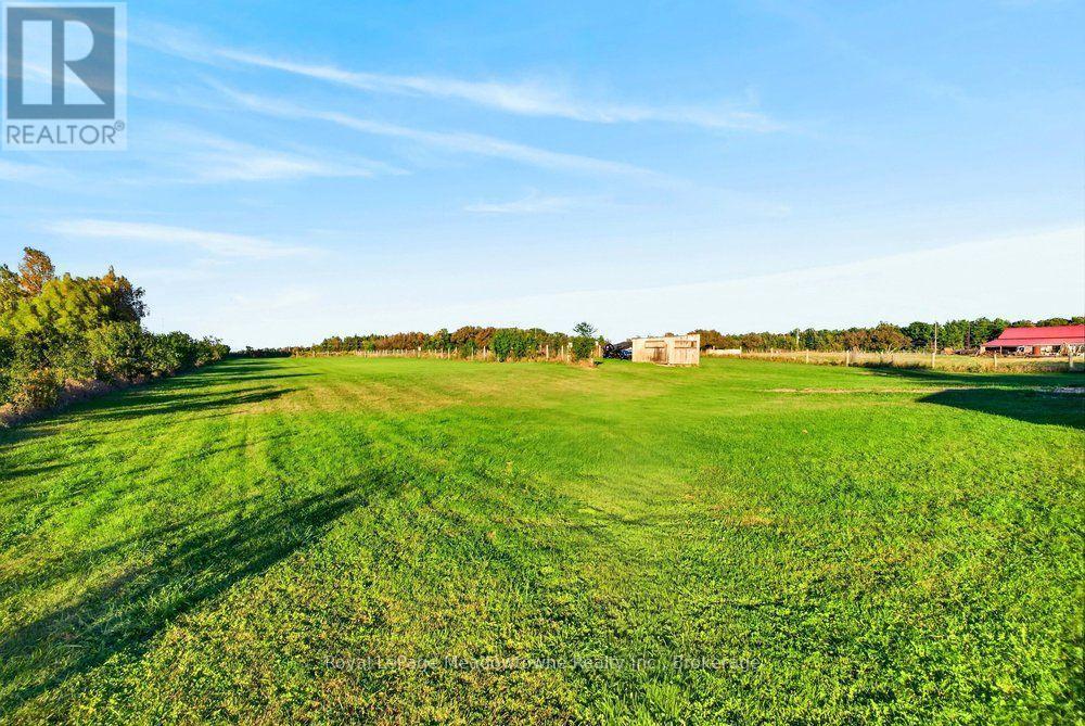 












4379 HENDERSON ROAD

,
Milton (TR Rural Trafalgar),




Ontario
L9E0K2

