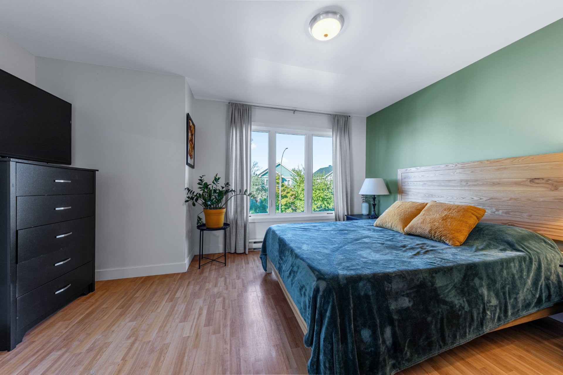 









518


Rue Bourguignon

,
Saint-Jean-sur-Richelieu,




QC
J3B8N6

