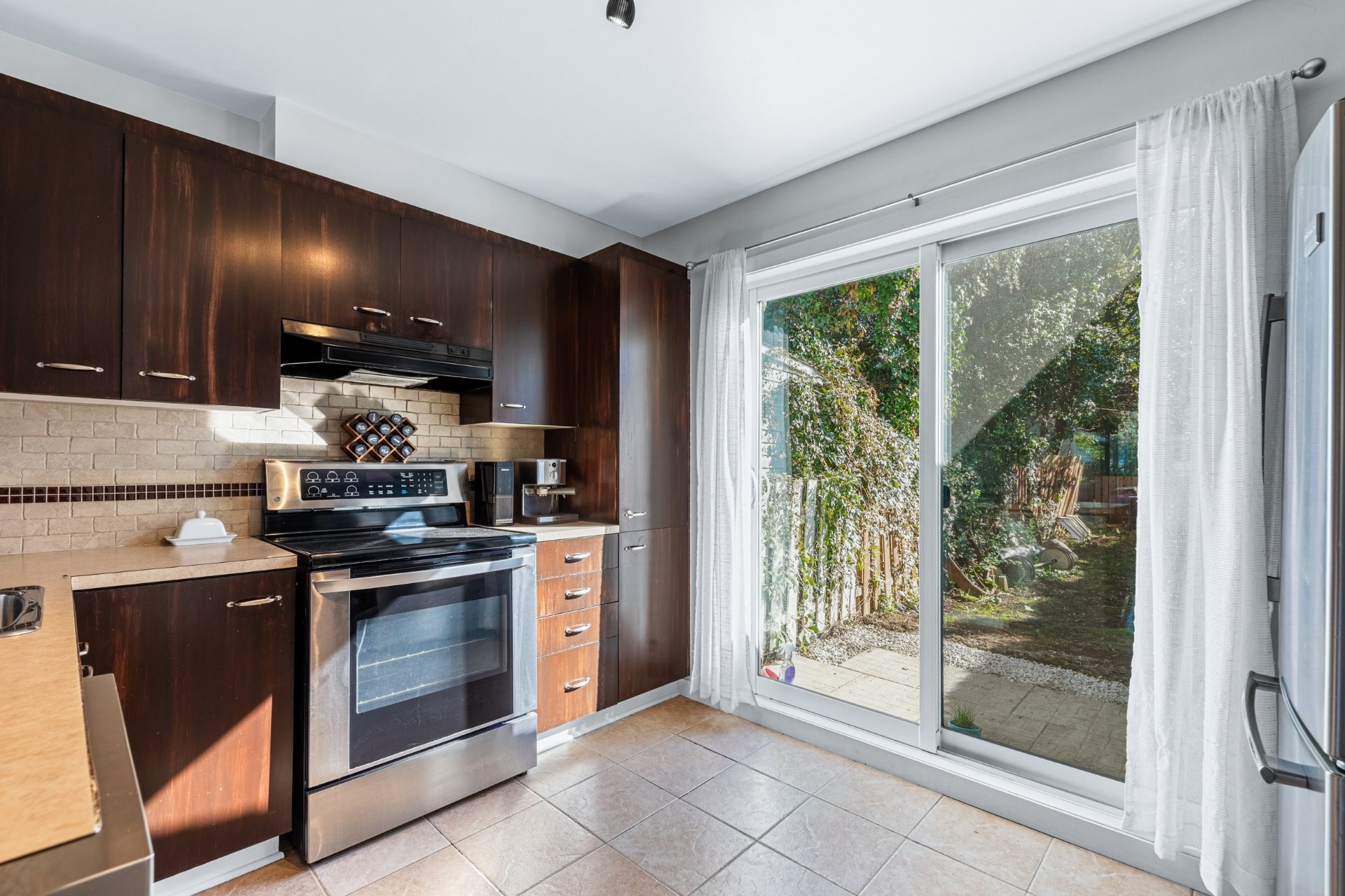 









518


Rue Bourguignon

,
Saint-Jean-sur-Richelieu,




QC
J3B8N6

