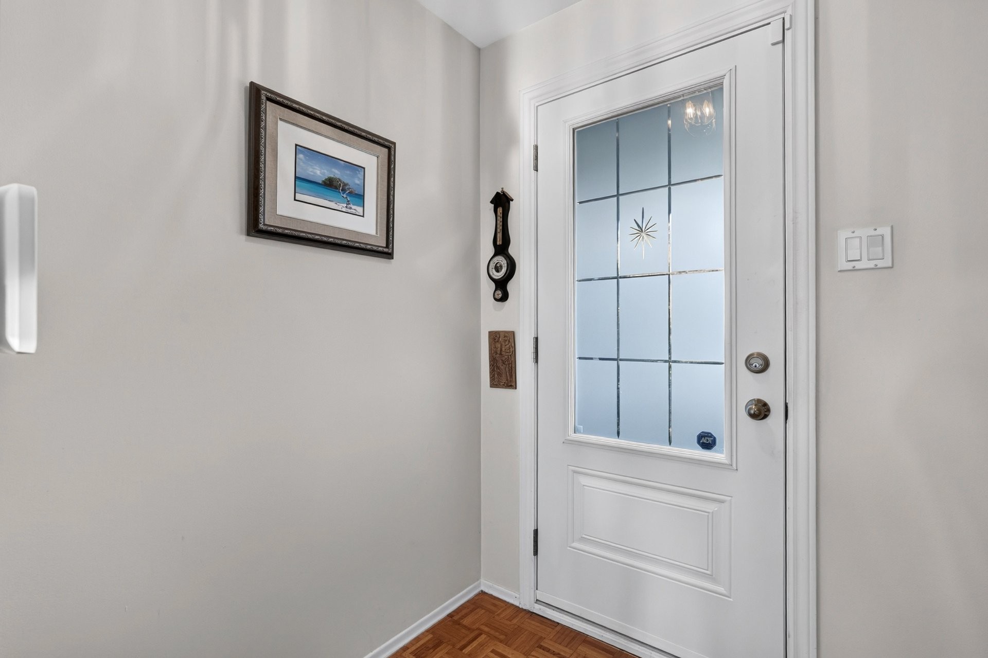 









559


Rue Gaspé

,
Longueuil (Greenfield Park),




QC
J4V1H6

