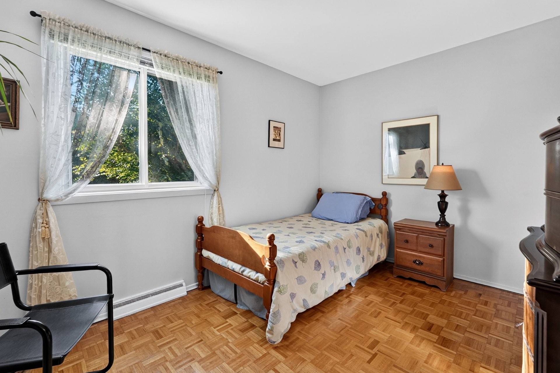 









559


Rue Gaspé

,
Longueuil (Greenfield Park),




QC
J4V1H6

