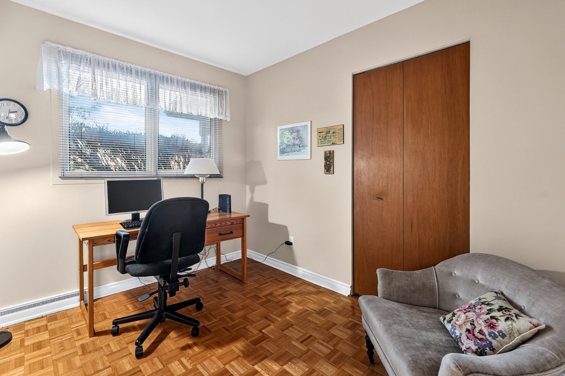 









559


Rue Gaspé

,
Longueuil (Greenfield Park),




QC
J4V1H6


