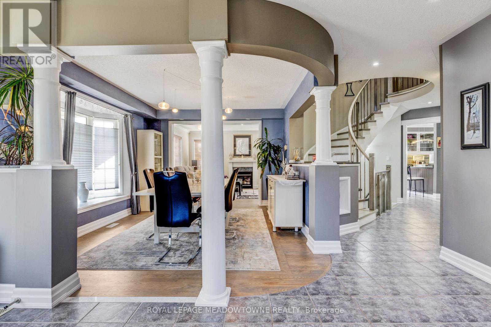 












116 DIXON DRIVE

,
Milton,




Ontario
L9T5P7

