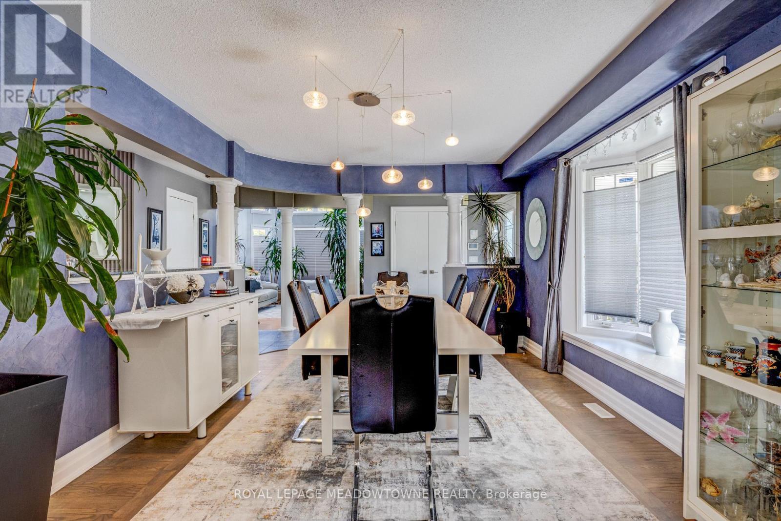 












116 DIXON DRIVE

,
Milton,




Ontario
L9T5P7

