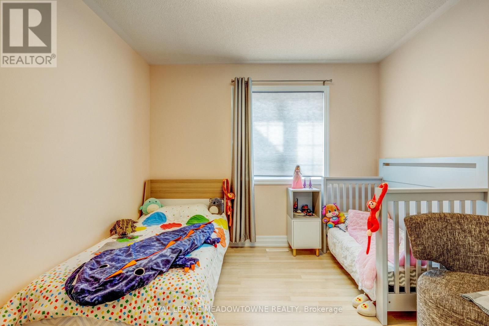 












116 DIXON DRIVE

,
Milton,




Ontario
L9T5P7

