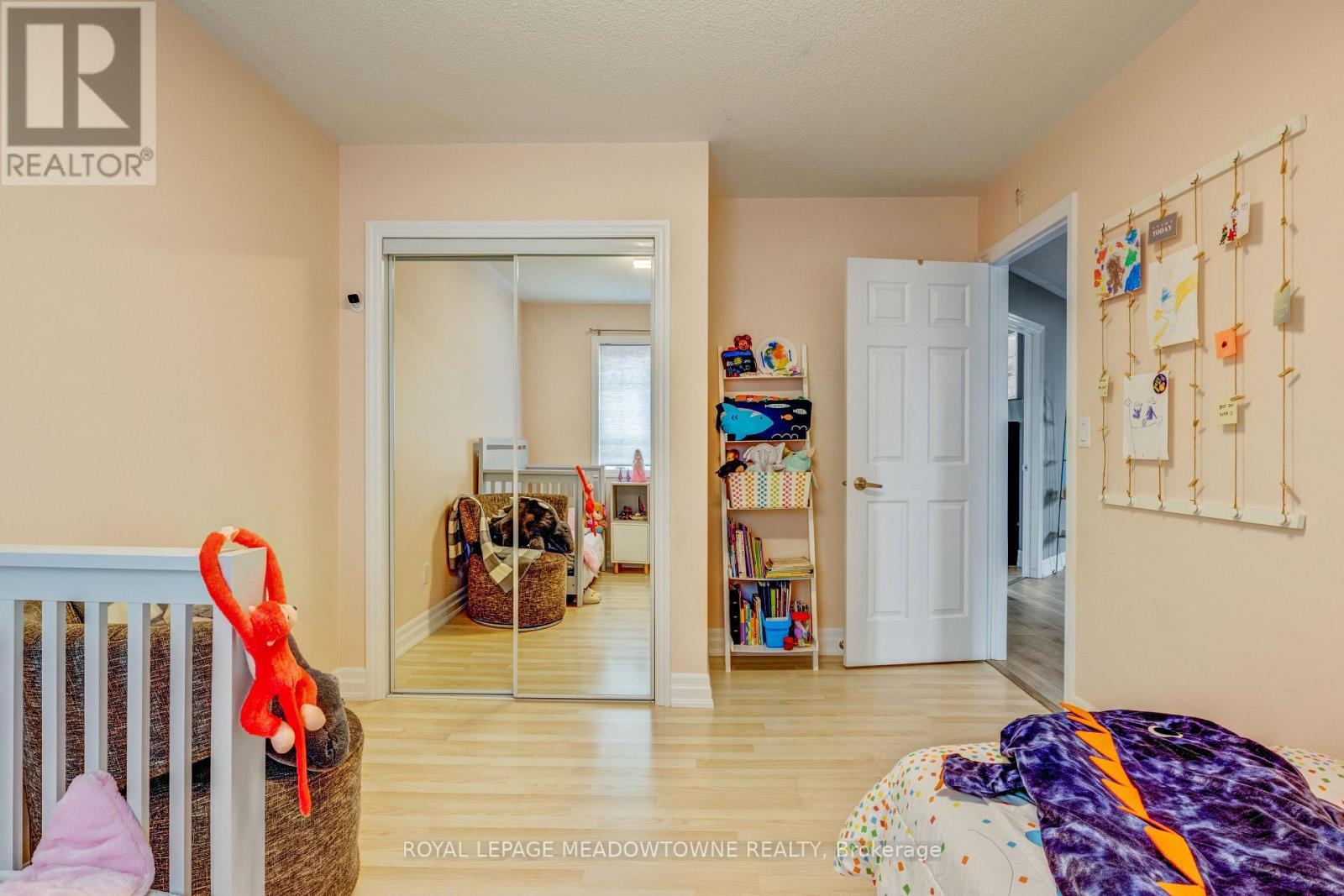 












116 DIXON DRIVE

,
Milton,




Ontario
L9T5P7

