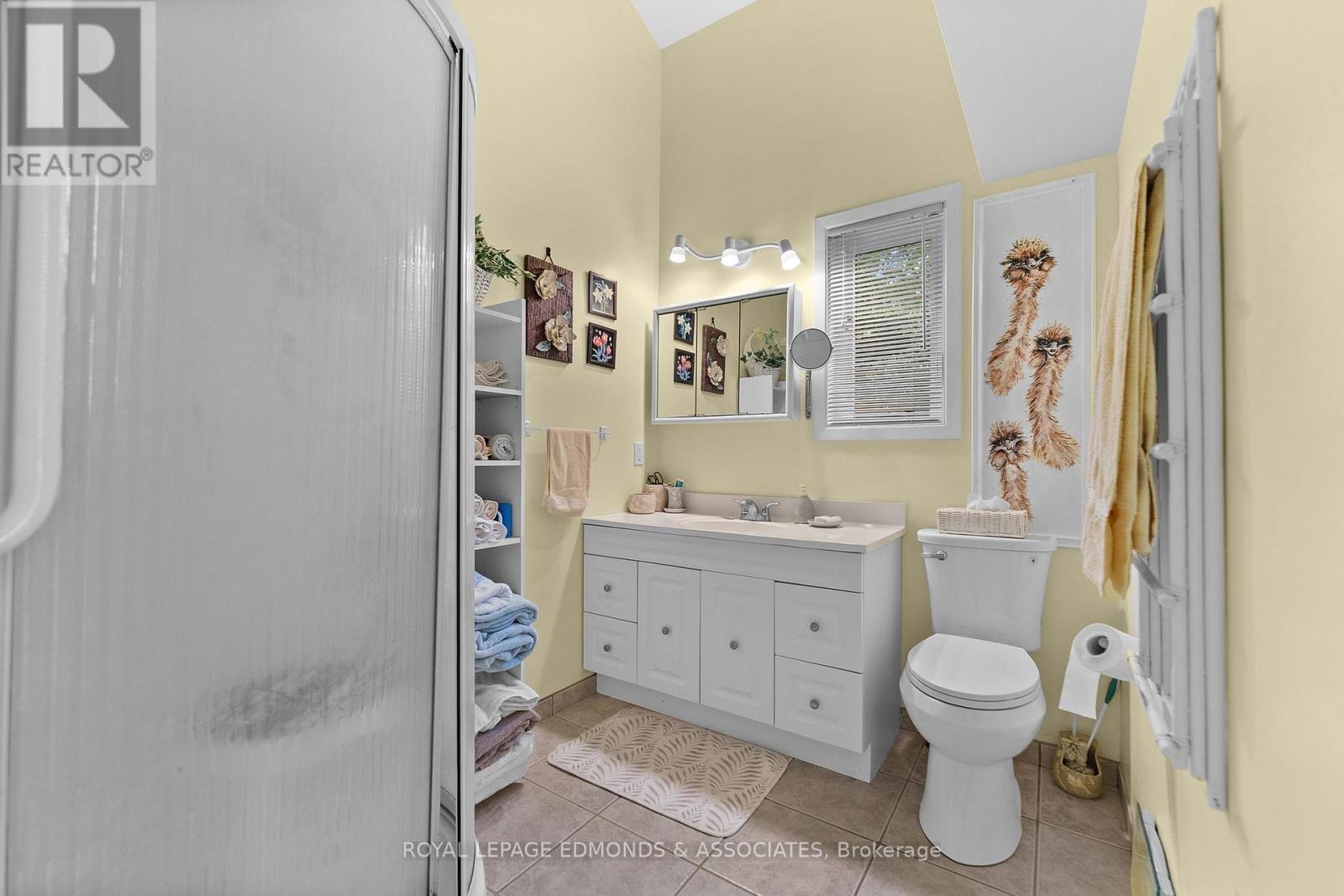 












117 BLUE DANUBE WAY

,
Laurentian Valley,




Ontario
K8A6W2

