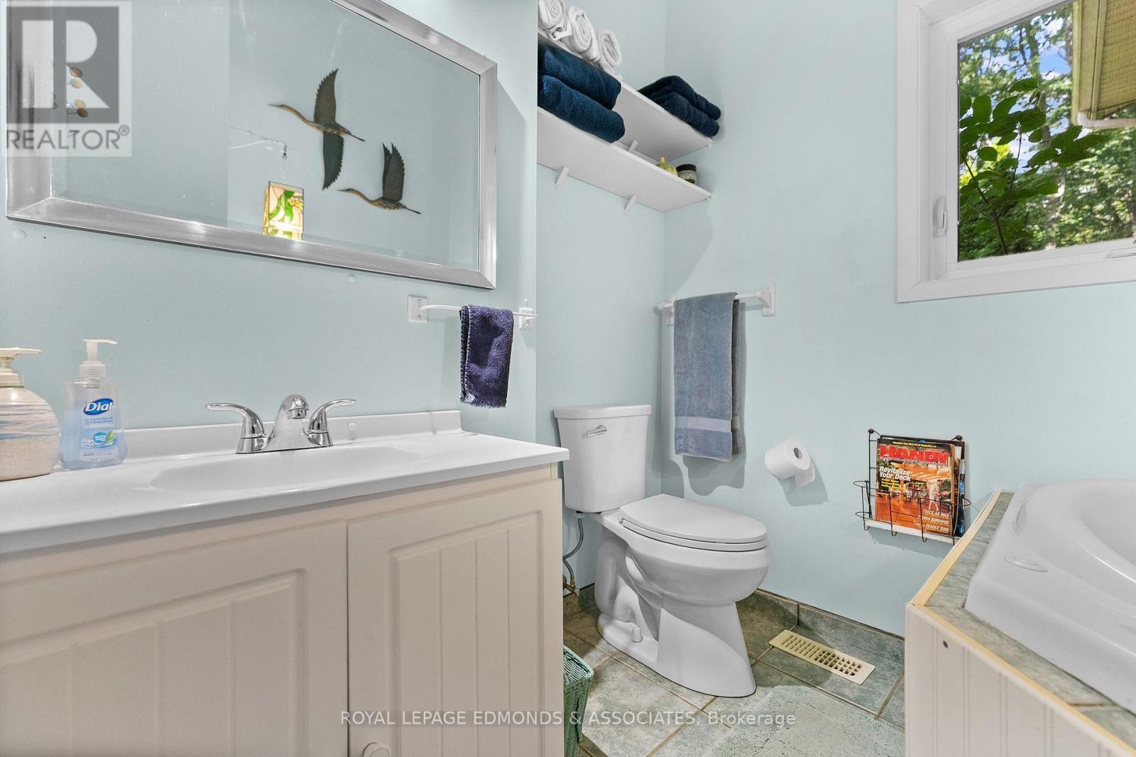 












117 BLUE DANUBE WAY

,
Laurentian Valley,




Ontario
K8A6W2

