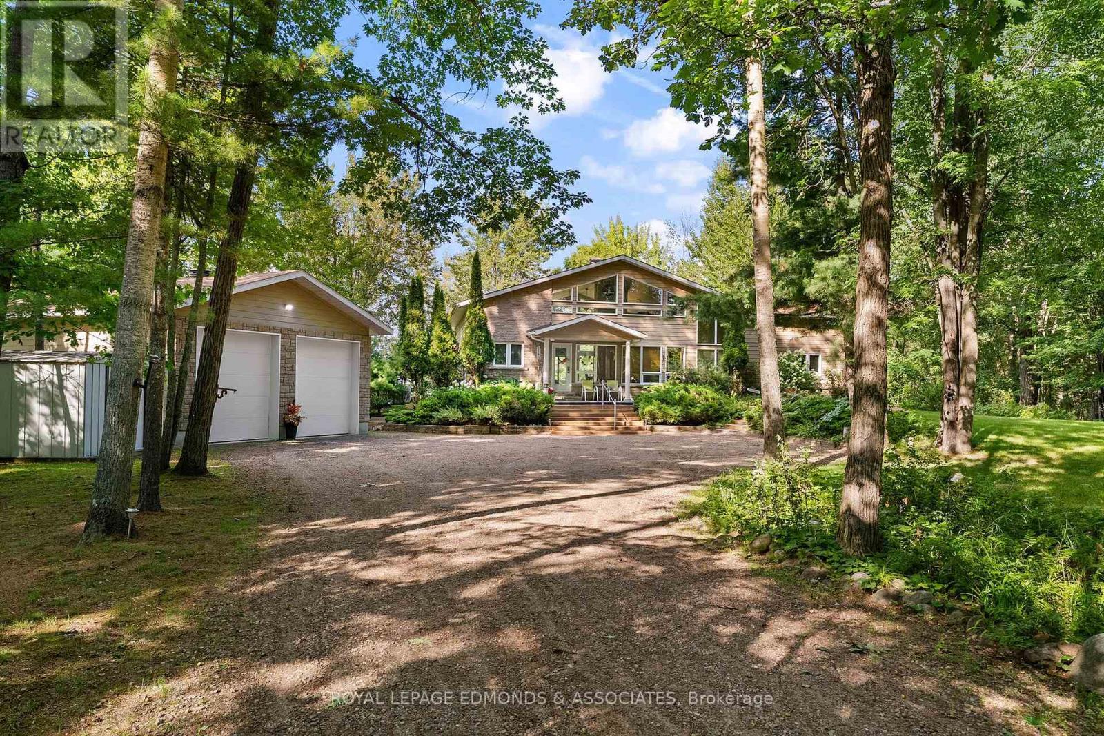 












117 BLUE DANUBE WAY

,
Laurentian Valley,




Ontario
K8A6W2

