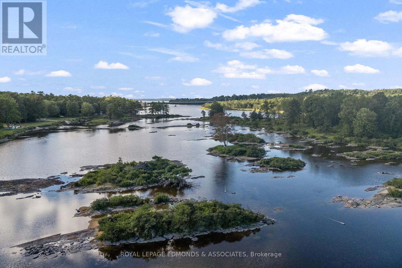 












117 BLUE DANUBE WAY

,
Laurentian Valley,




Ontario
K8A6W2

