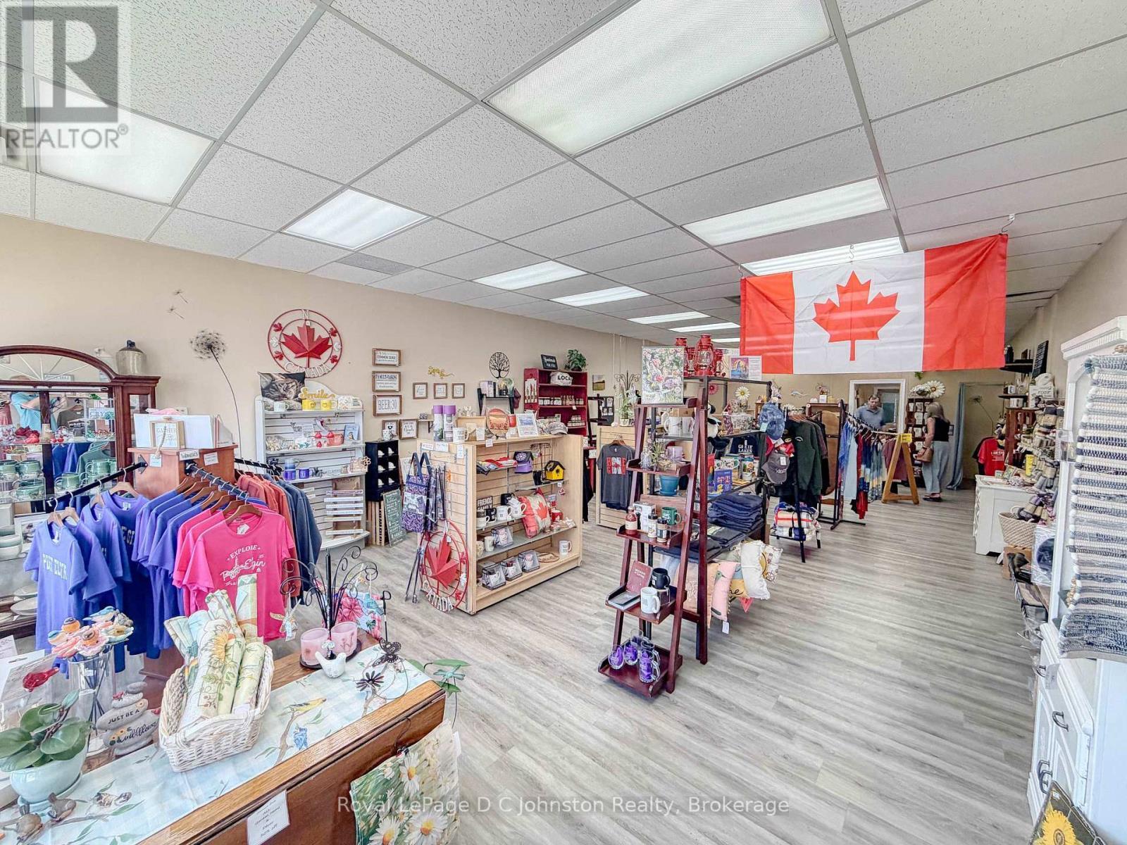 












554 GODERICH STREET

,
Saugeen Shores,




Ontario
N0H2C0

