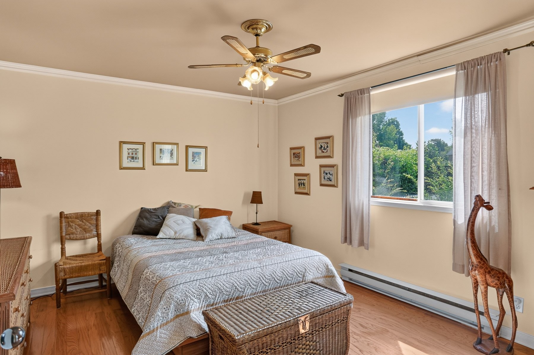 









5625


Rue Donais

,
Trois-Rivières,




QC
G8Y6Y4

