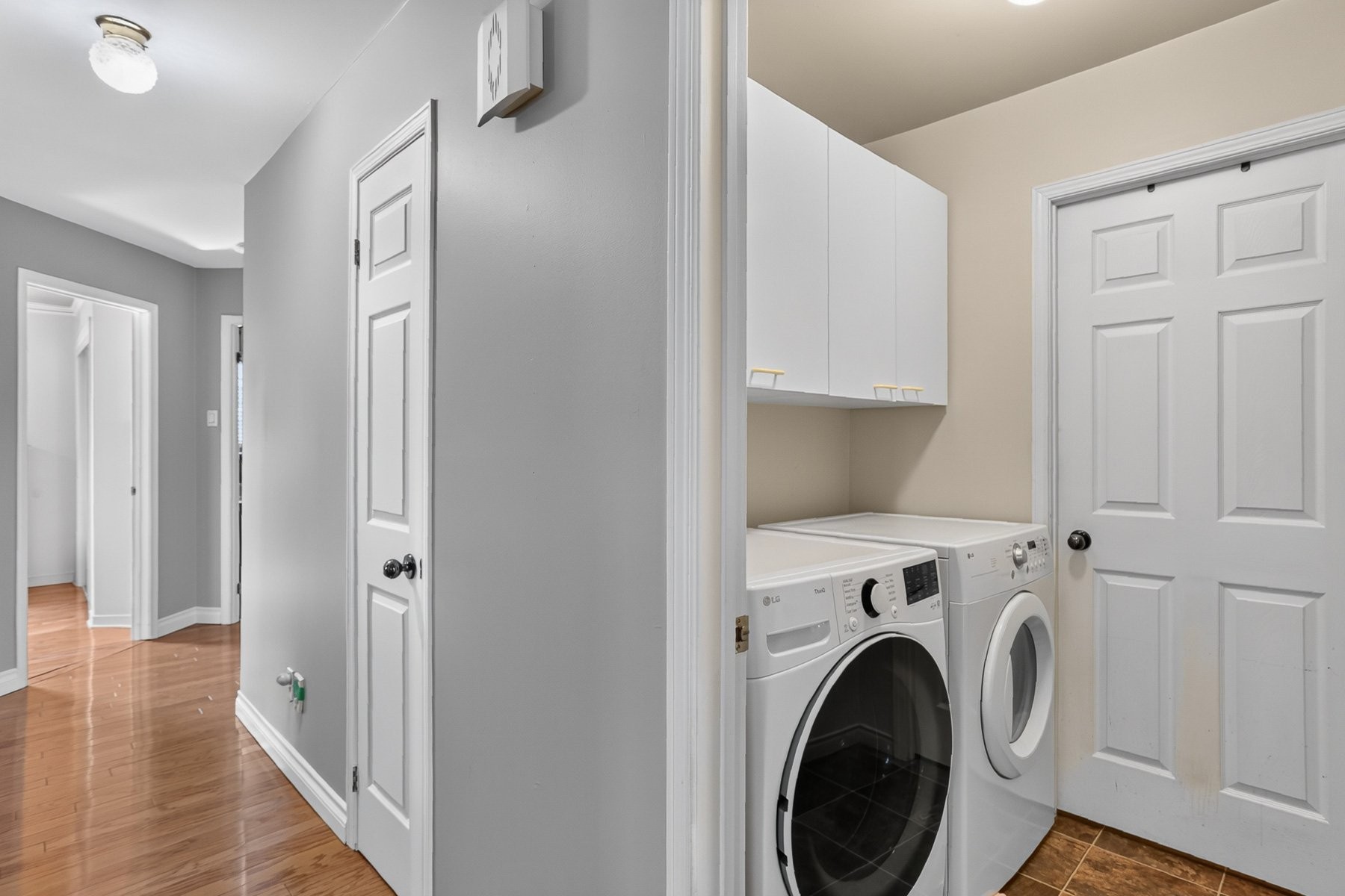









5625


Rue Donais

,
Trois-Rivières,




QC
G8Y6Y4

