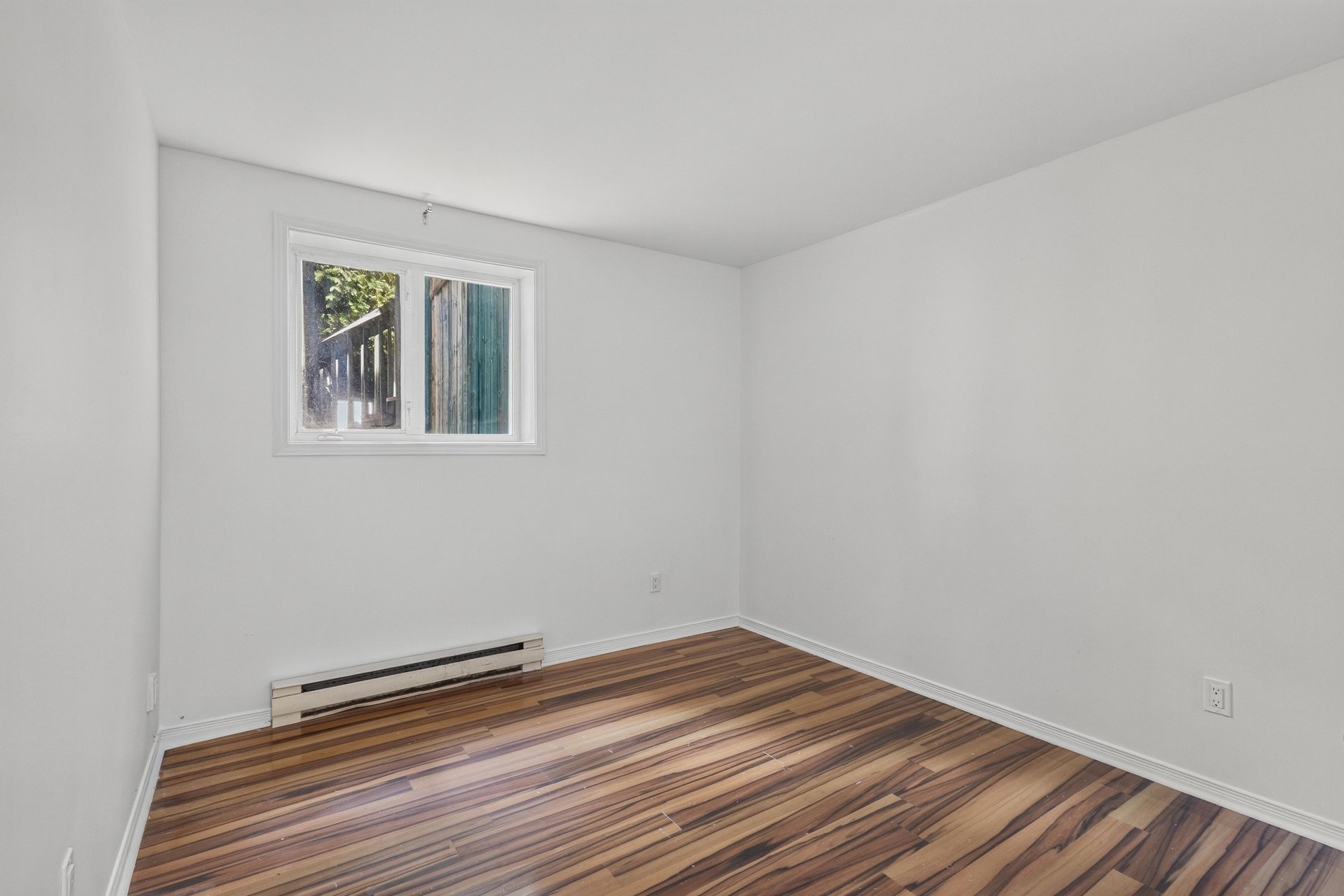 









5959


Av. Auteuil

,
Brossard,




QC
J4Z1N1

