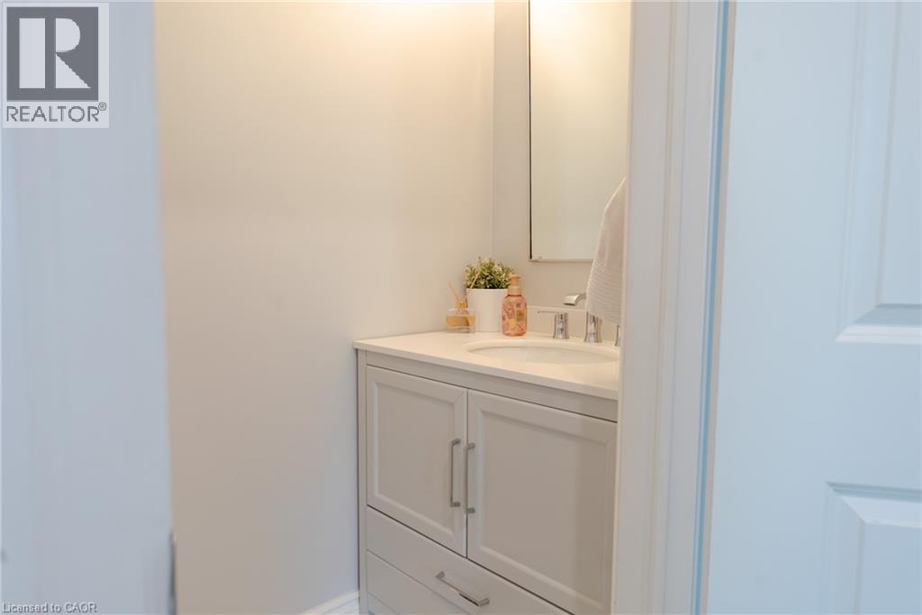 












4303 AREJAY Avenue

,
Beamsville,




Ontario
L3J0P8

