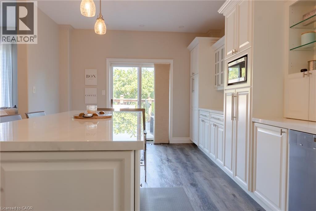 












4303 AREJAY Avenue

,
Beamsville,




Ontario
L3J0P8

