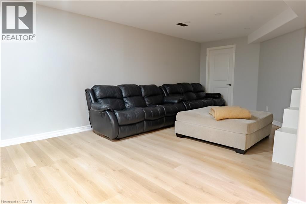 












4303 AREJAY Avenue

,
Beamsville,




Ontario
L3J0P8

