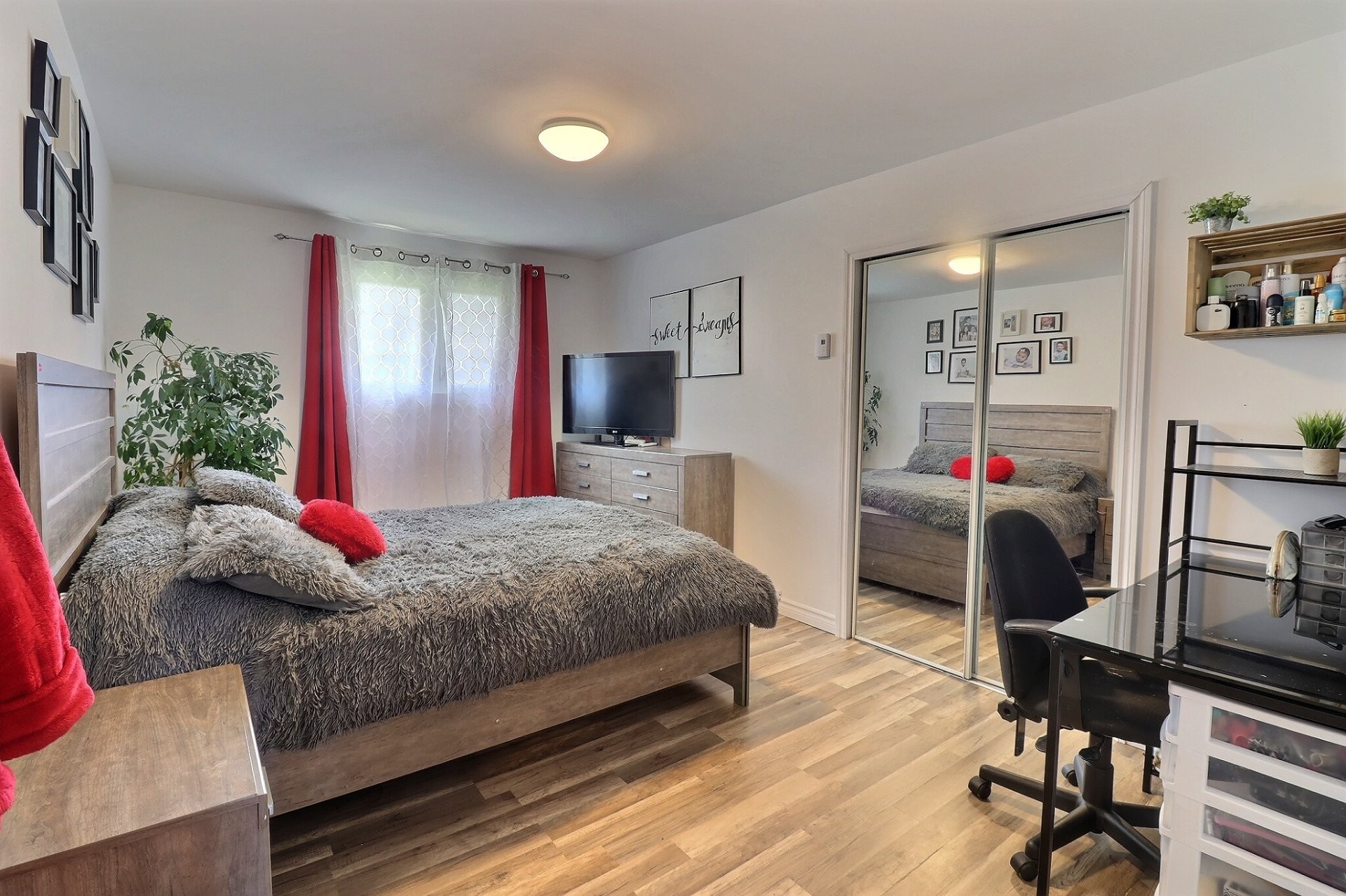 









5651


Av. des Franciscaines

,
Alma,




QC
G8E1C6

