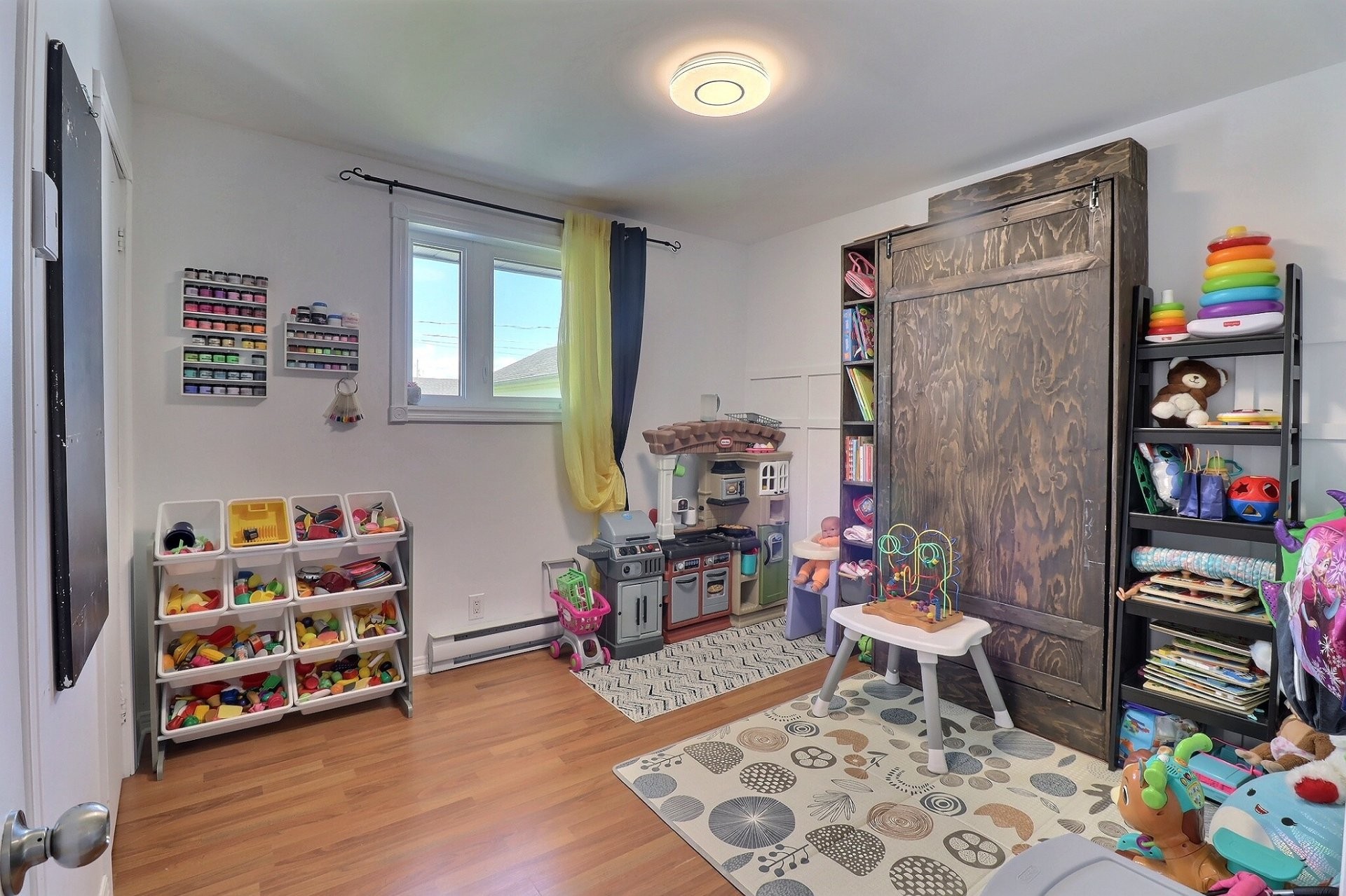 









5651


Av. des Franciscaines

,
Alma,




QC
G8E1C6

