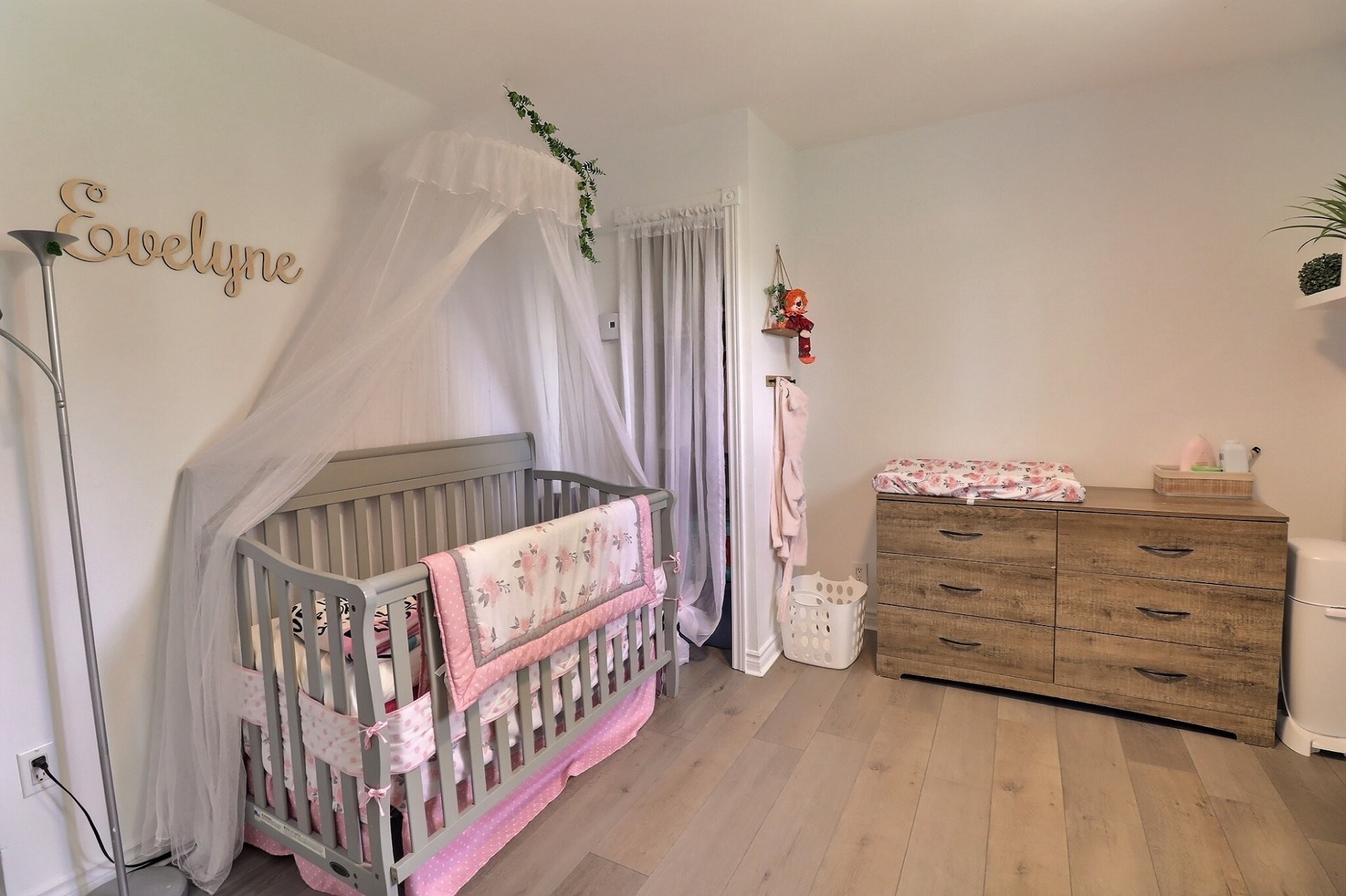 









5651


Av. des Franciscaines

,
Alma,




QC
G8E1C6

