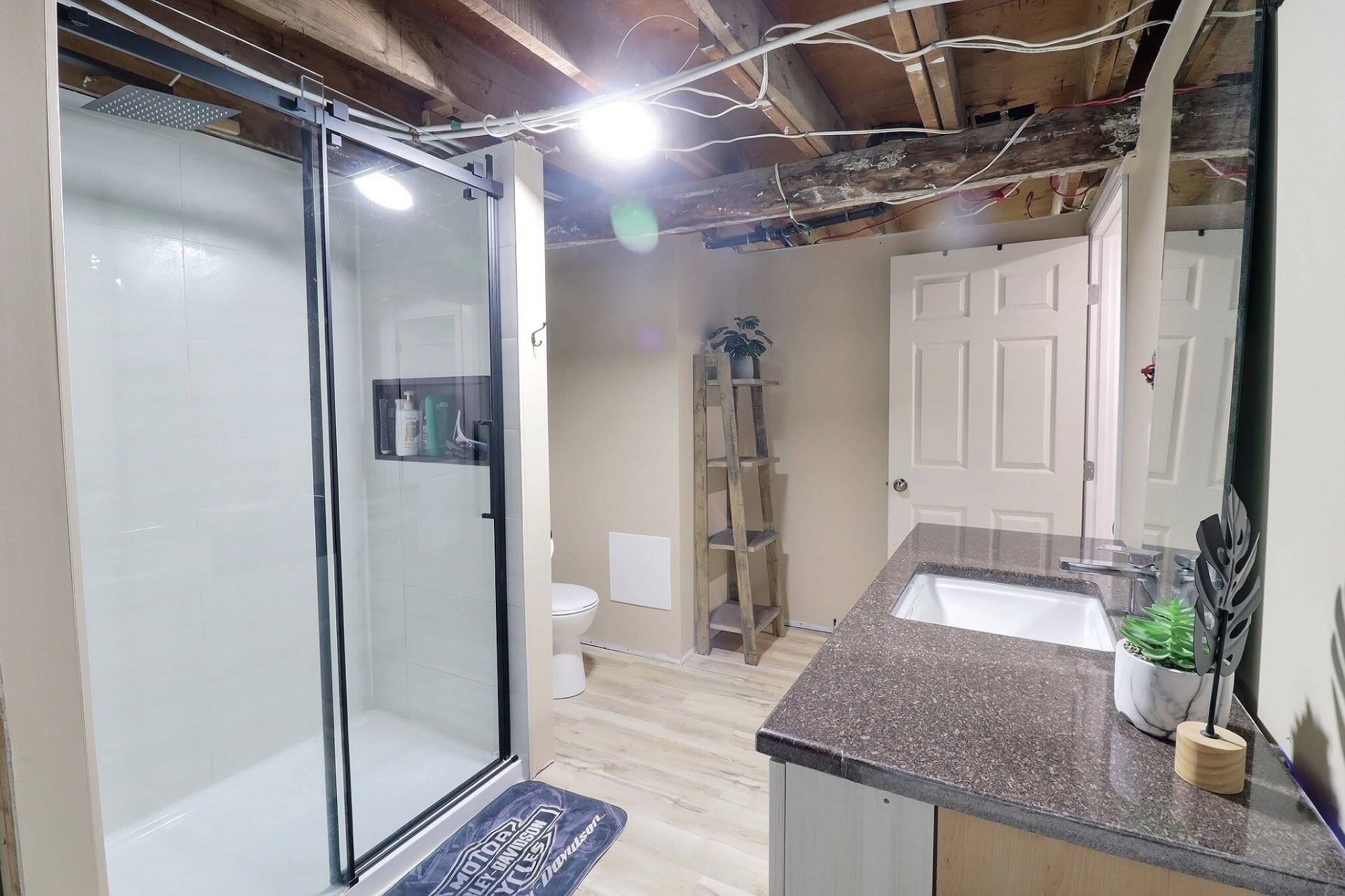 









5651


Av. des Franciscaines

,
Alma,




QC
G8E1C6

