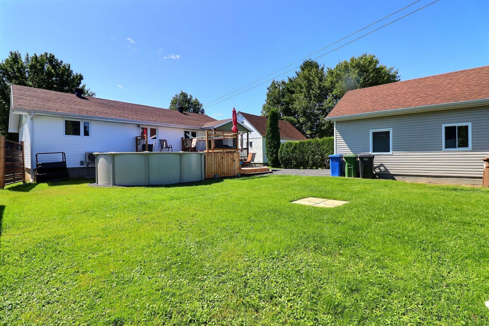 









5651


Av. des Franciscaines

,
Alma,




QC
G8E1C6

